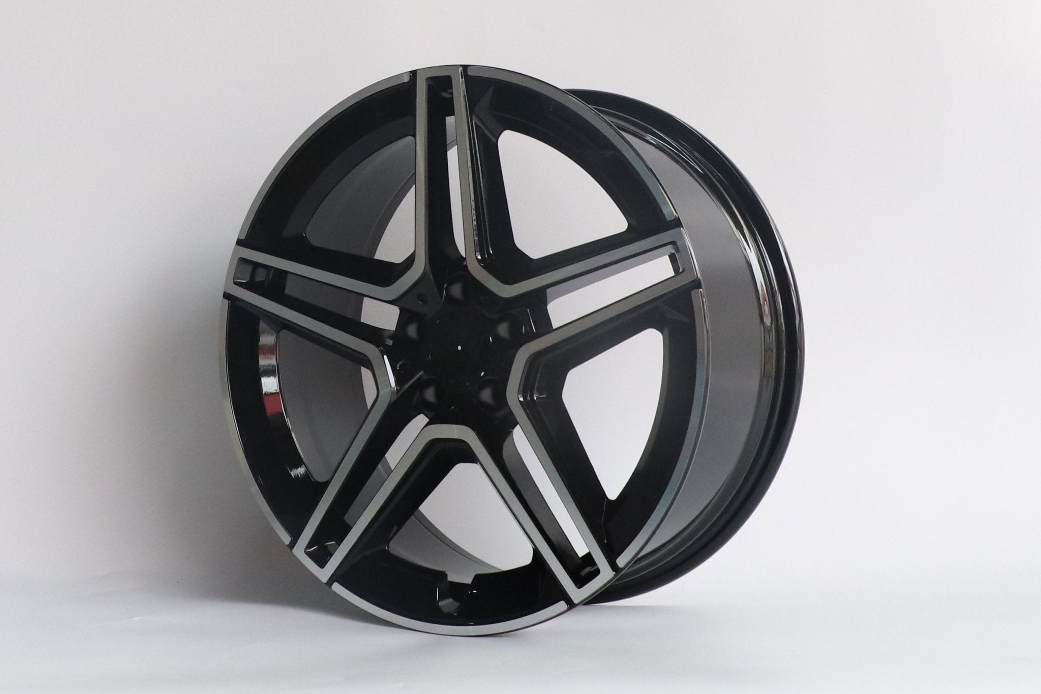 W847 D1694 Black Machined Face 20x8.5 ET35 5x112 CB66.6