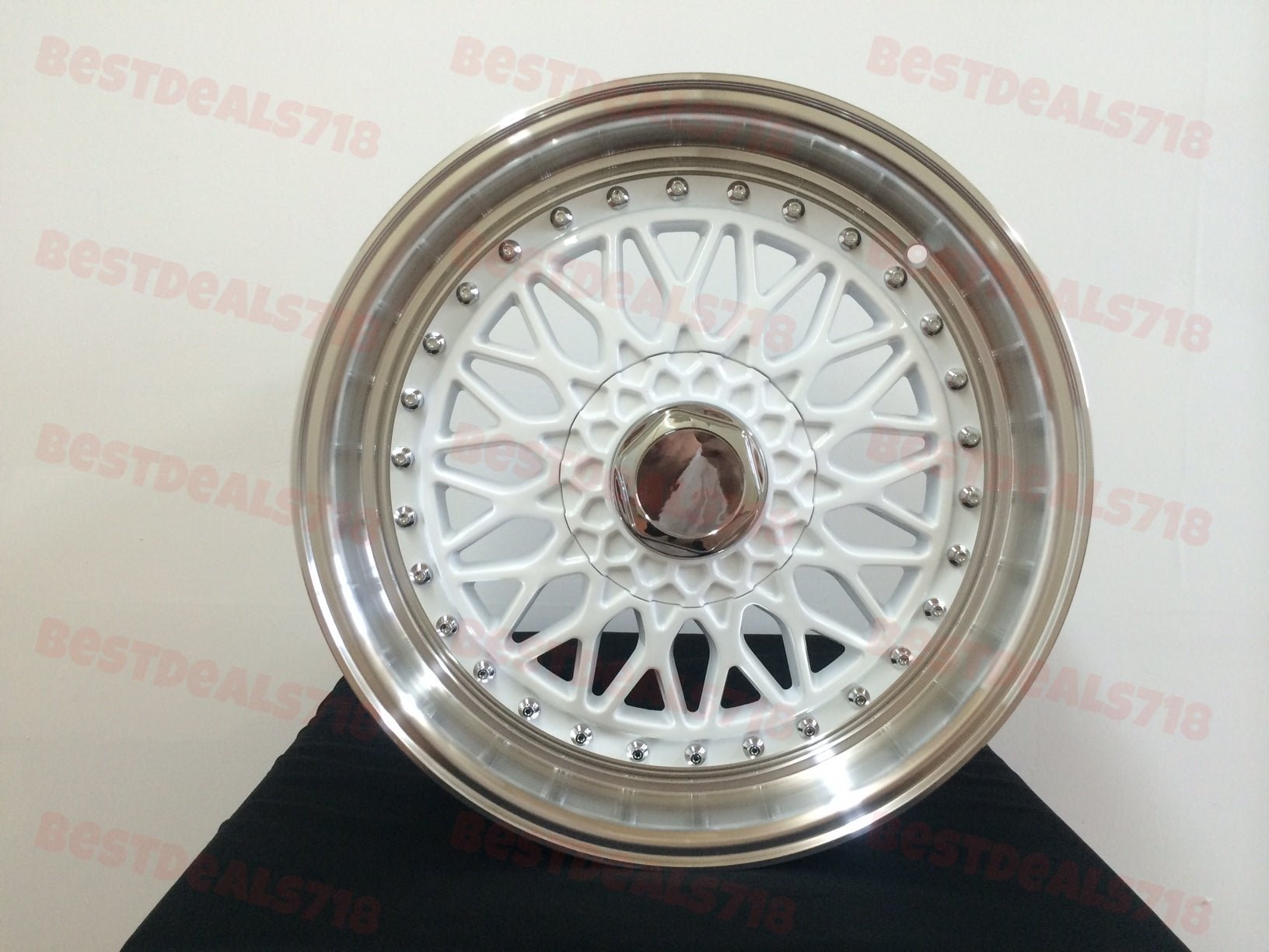 W881 479 White Machined Lip 17x7.5 ET35 5x100/112/114.3 CB73.1
