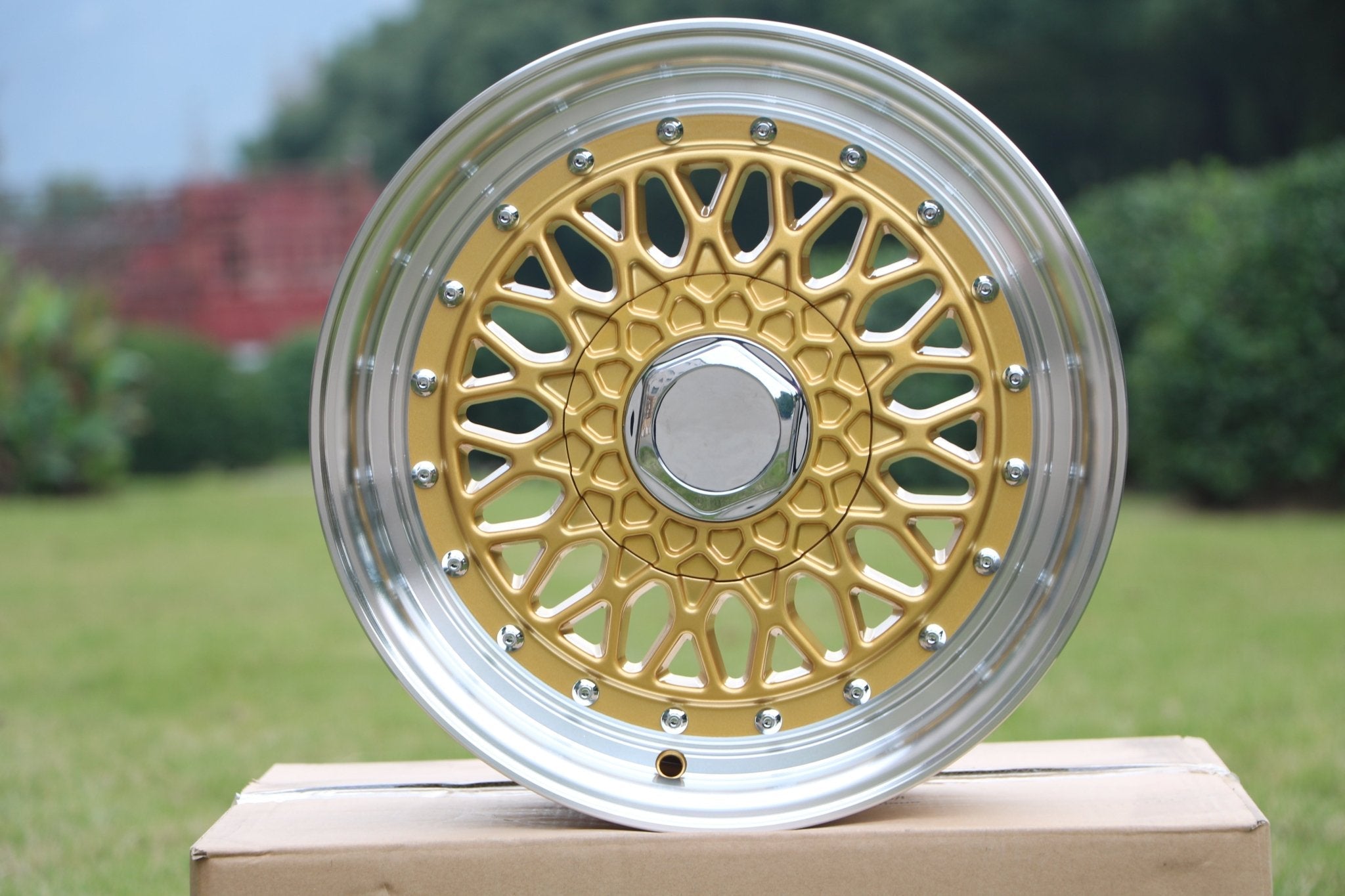 W883 Gold Machined Lip With Silver Rivet 20x8.5 ET35 5x120/114.3 CB73.1