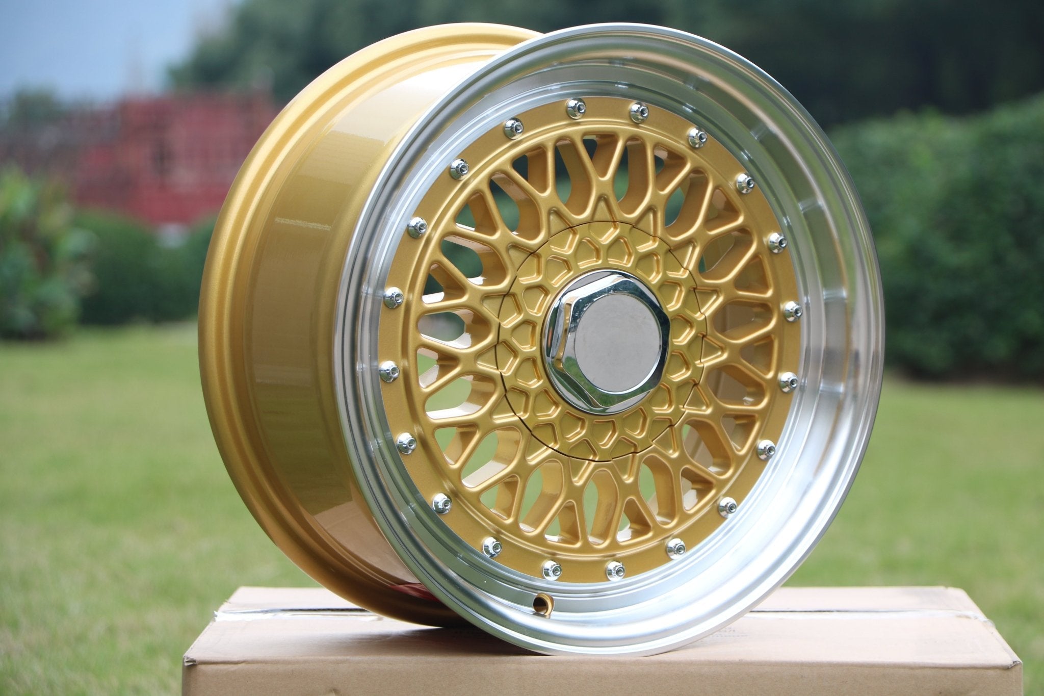 W883 Gold Machined Lip With Silver Rivet 20x9.5 Et35 5x120/114.3 CB73.1