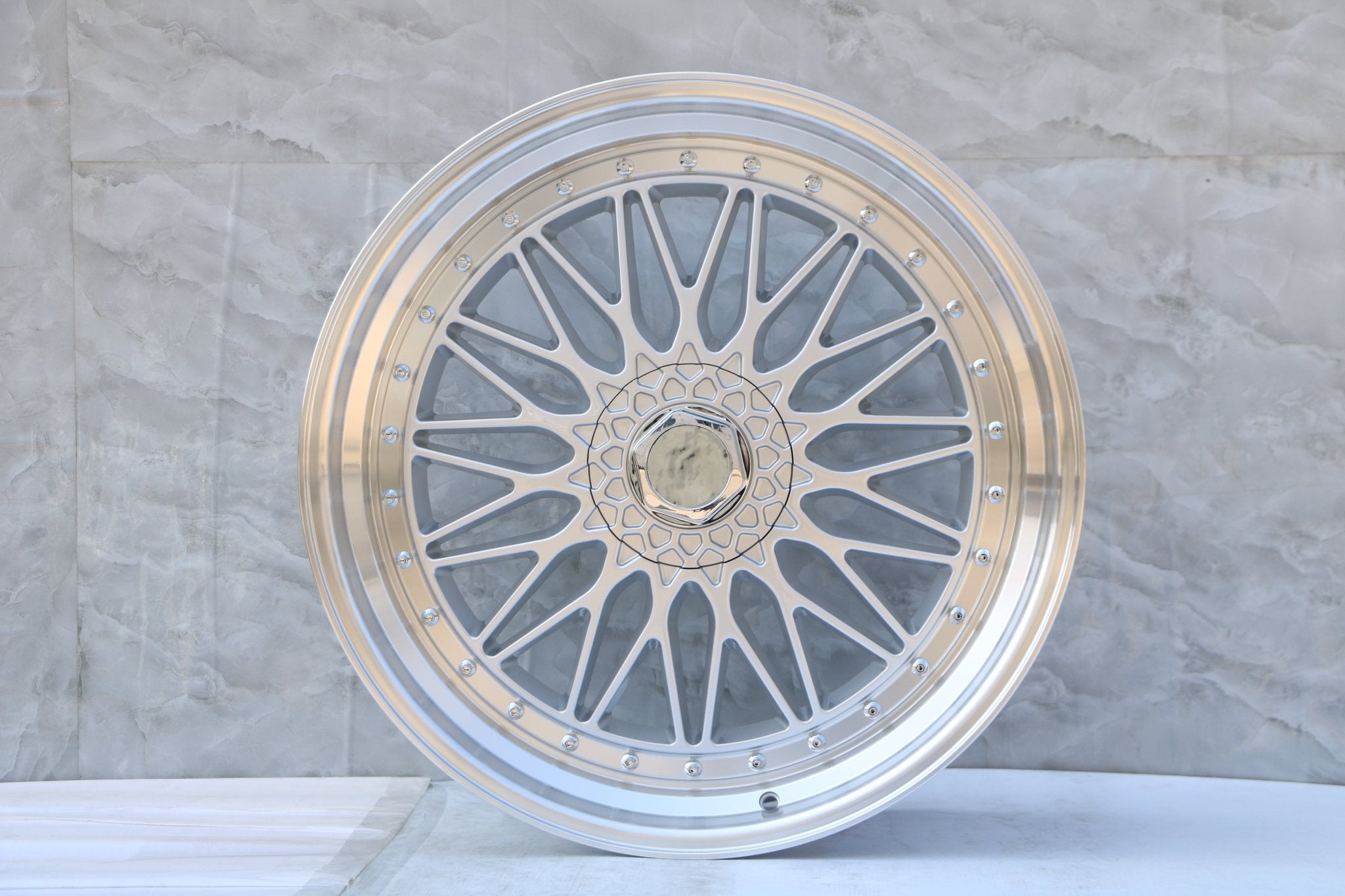 W885 Silver Machined Lip 22x9.0 ET30 5x112/114.3/120 CB73.1  C479-03-S1