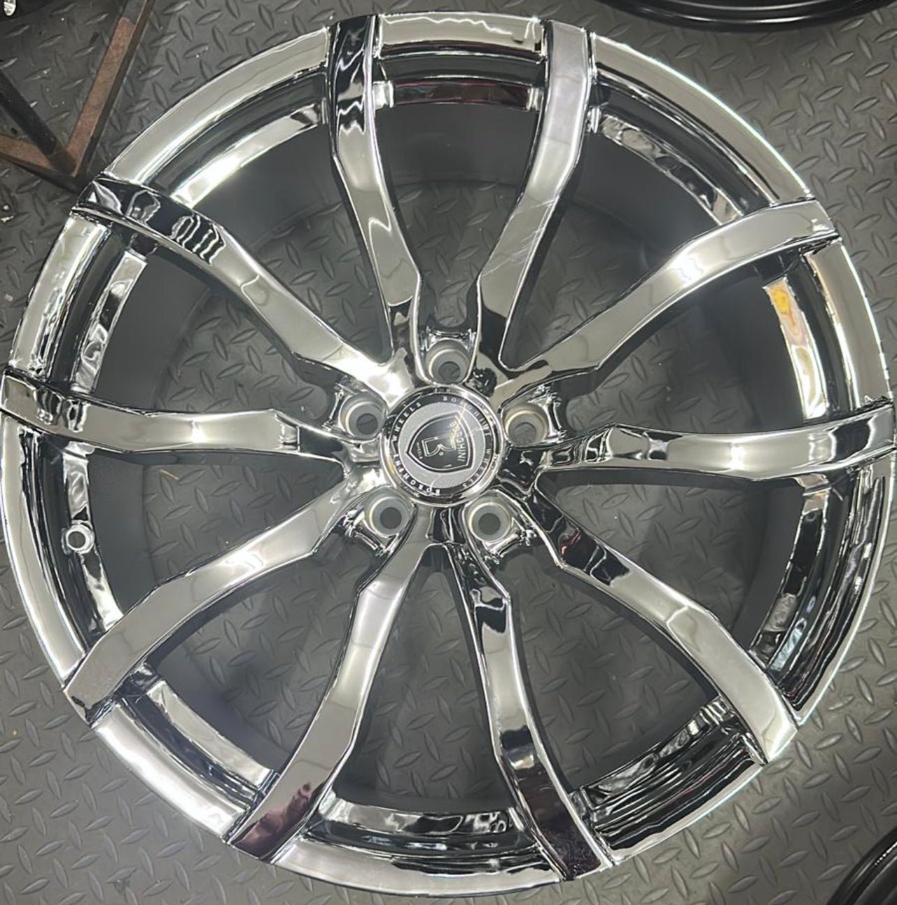 BORGHINI B32 -M WHEELS 20X8.5 5X114.3 CHROME