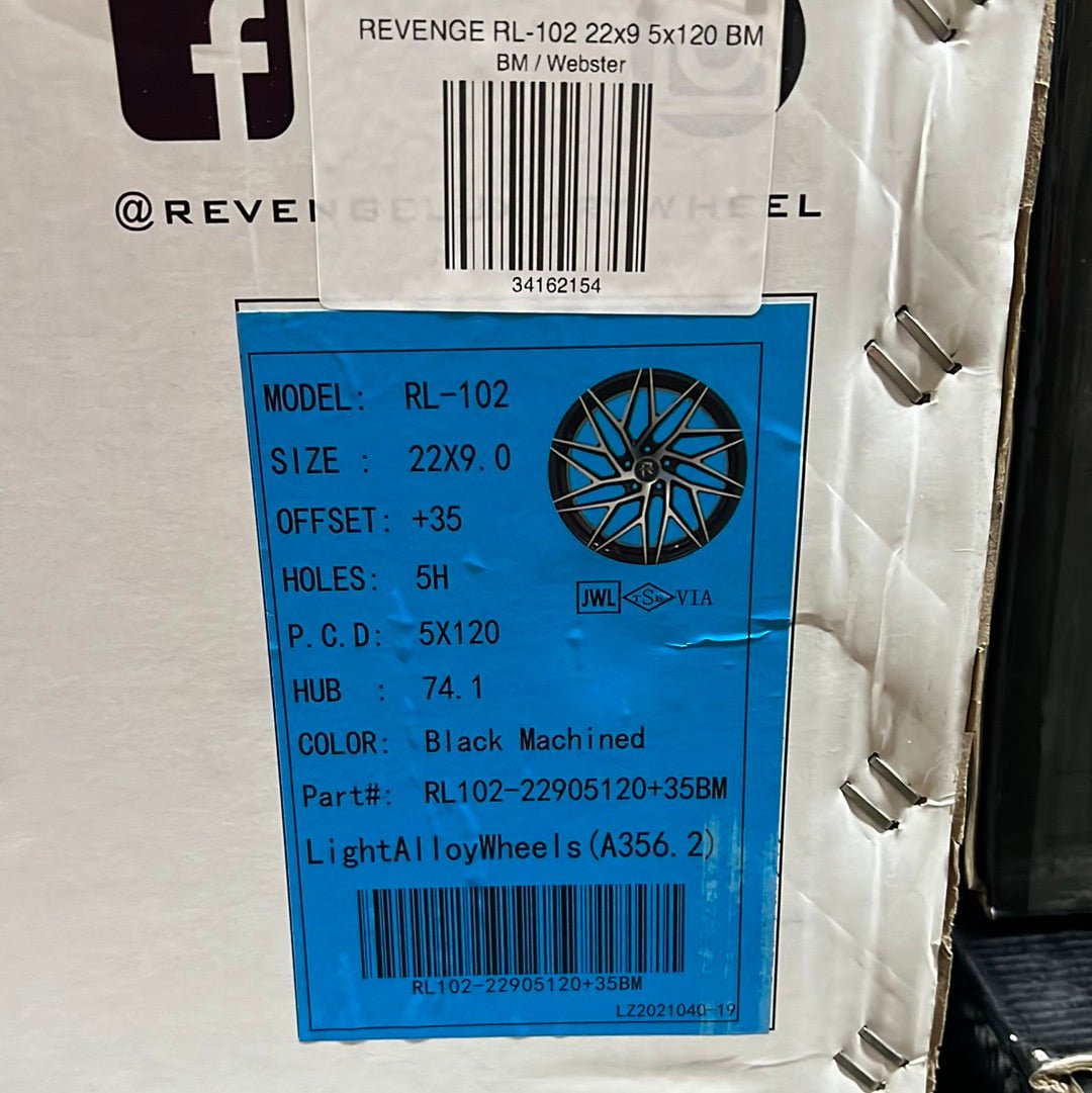 RL-102 22x9 5x120 BM