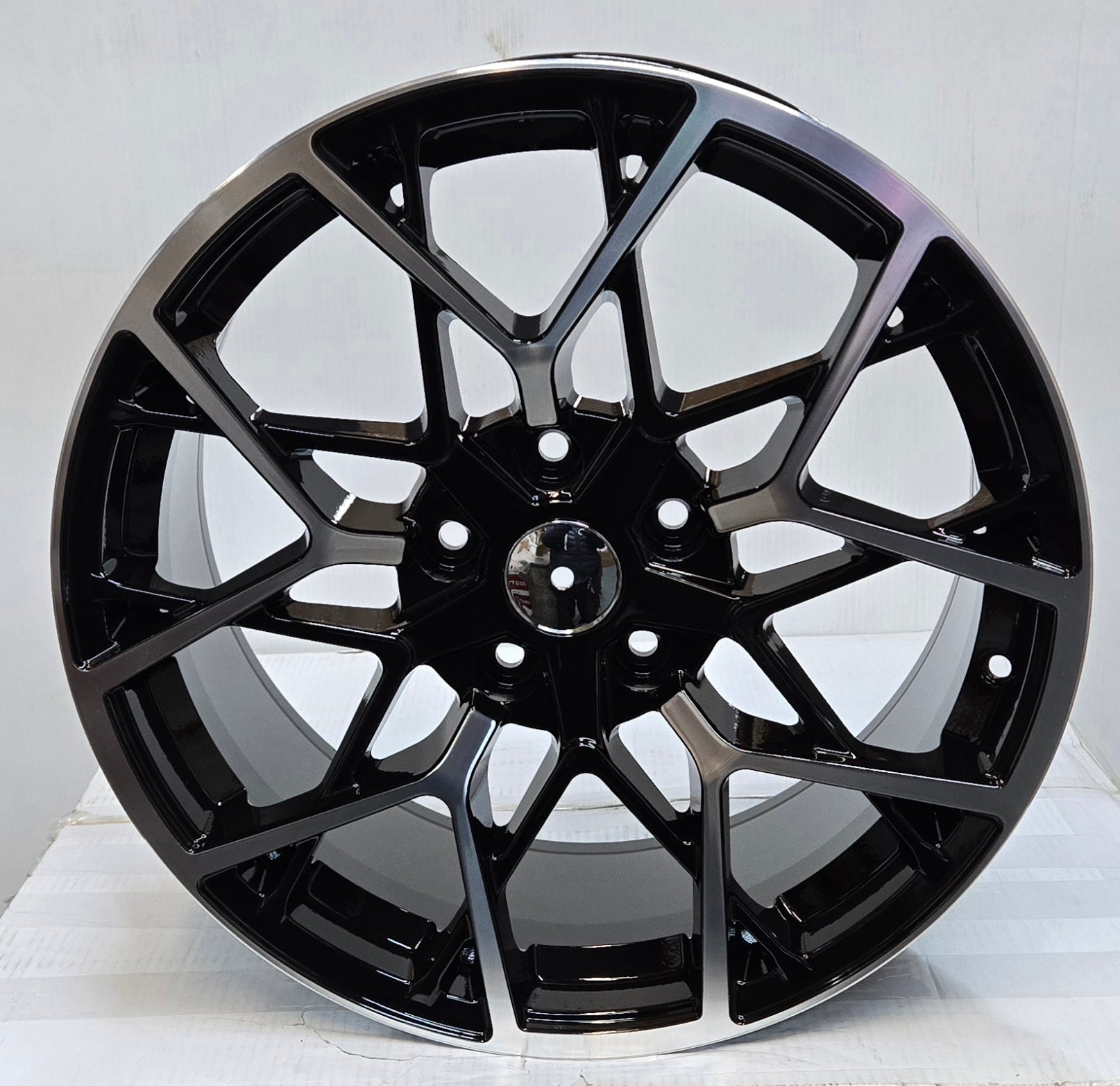 OE-5430 18X8.0 5X120 PIANO BLACK MACHINED FACE