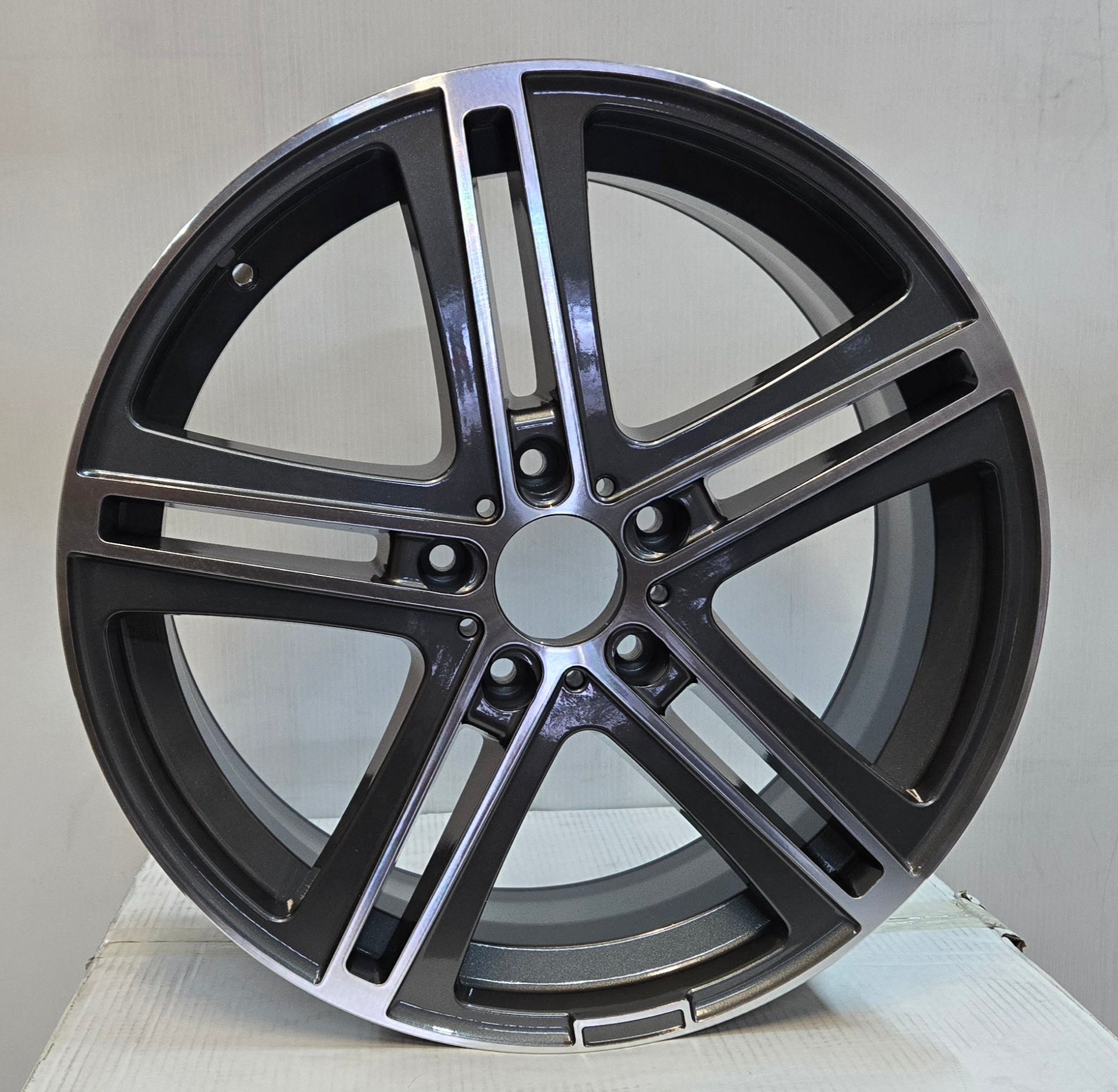 RM-8 20X9.0 5X130 GUN GREY MACHIENED