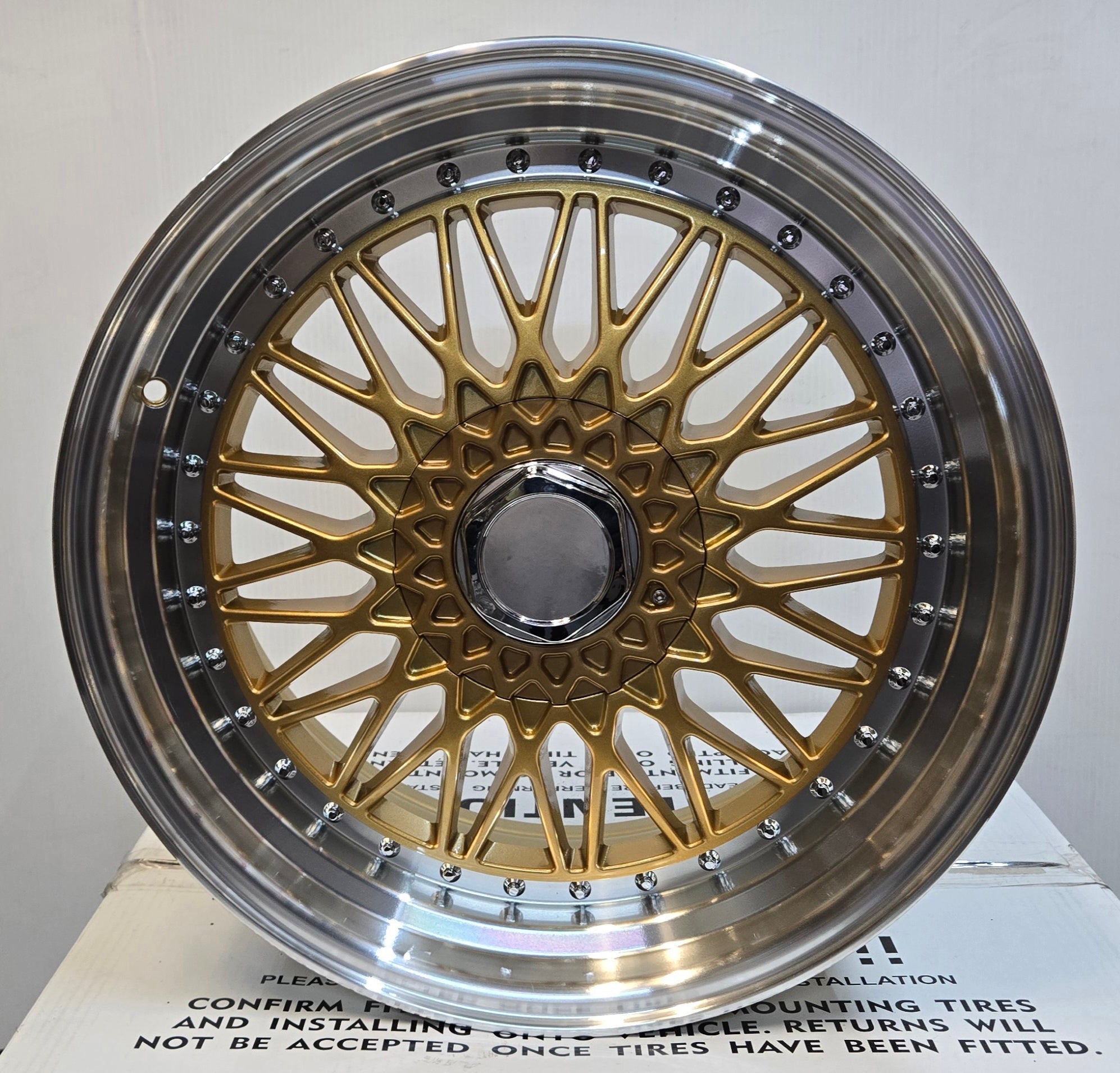MD6525 SUPER RS STYLE 18x8.5 5x112 / 5x114.3 / 5x120 GOLD MACHINED LIP CHROME RIVETS