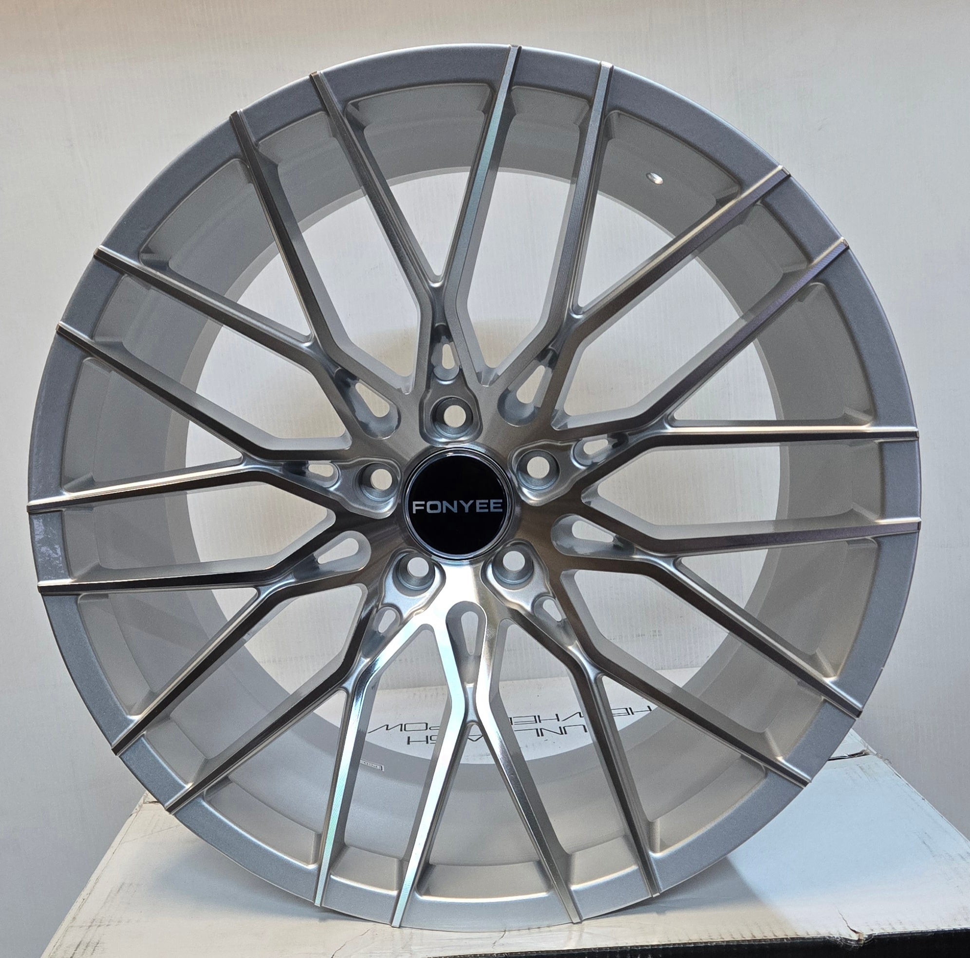 FOYEE-10299 20X10.5 5X114.3 GLSS SILVER MACHINED FACE