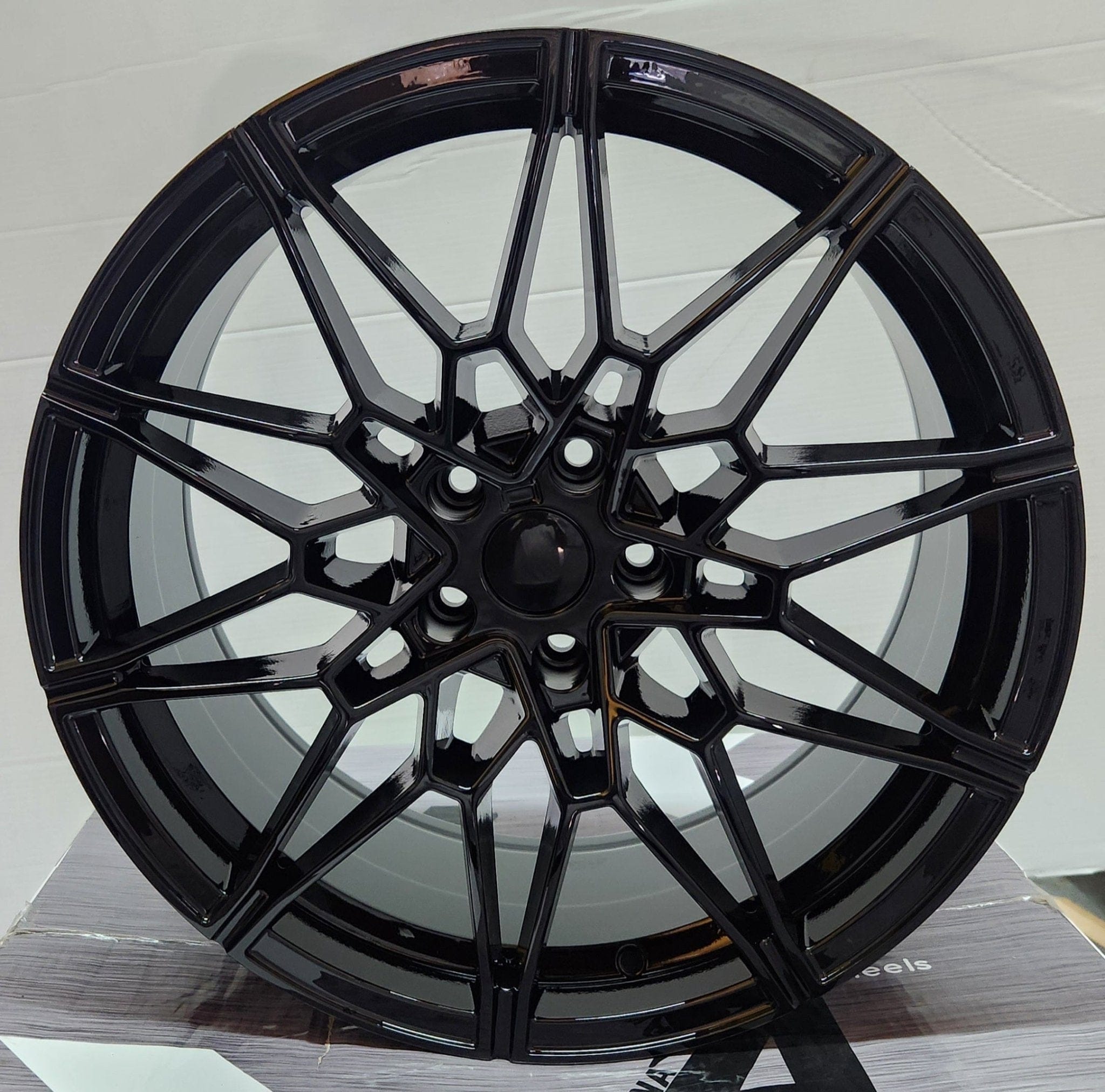 OE-22269-8 826M 0293 19x8.5 5x120 GLOSS BLACK