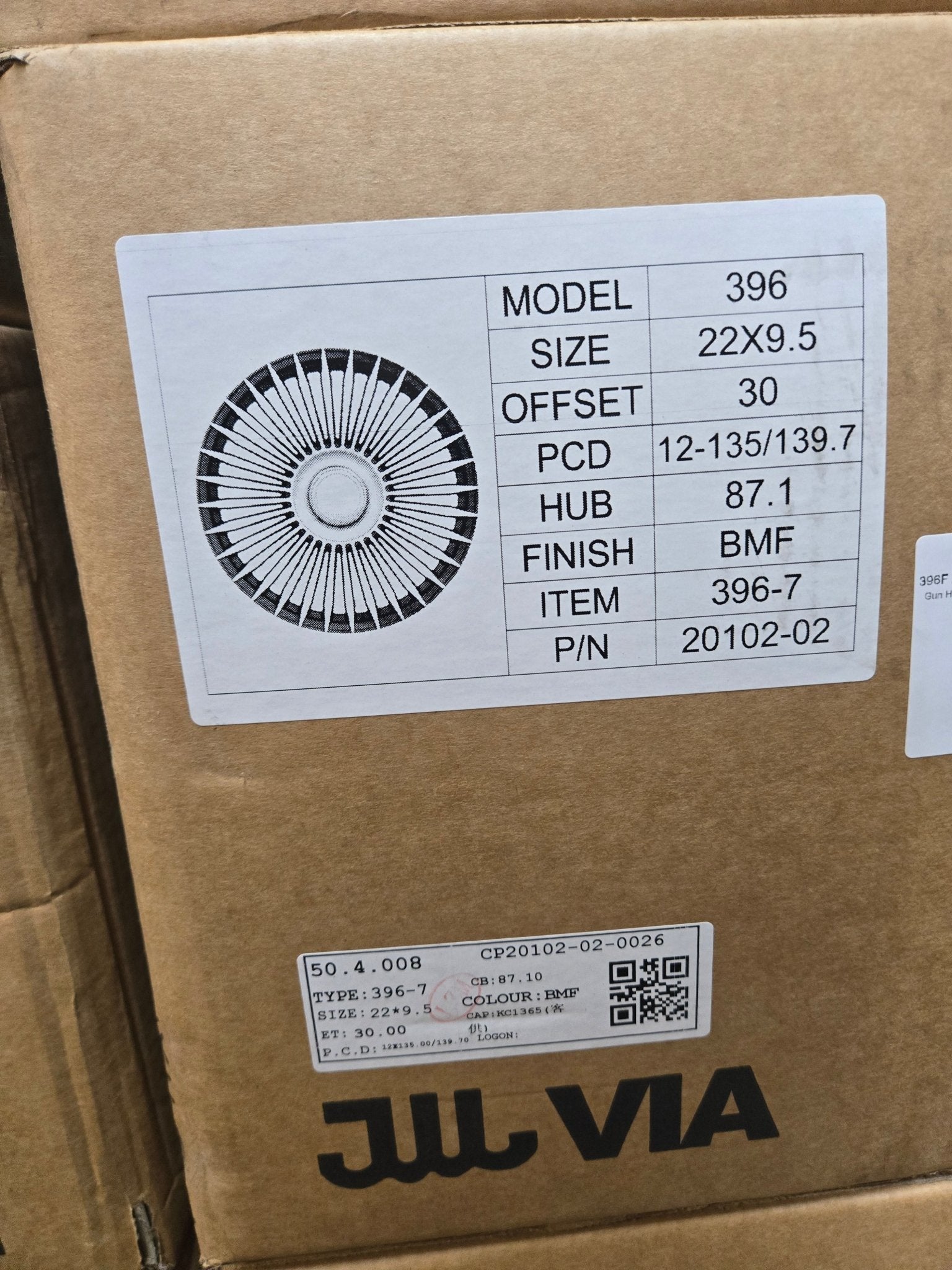 396F 22X9.5 6X135 6X139.7 BLACK MACHINED FACE