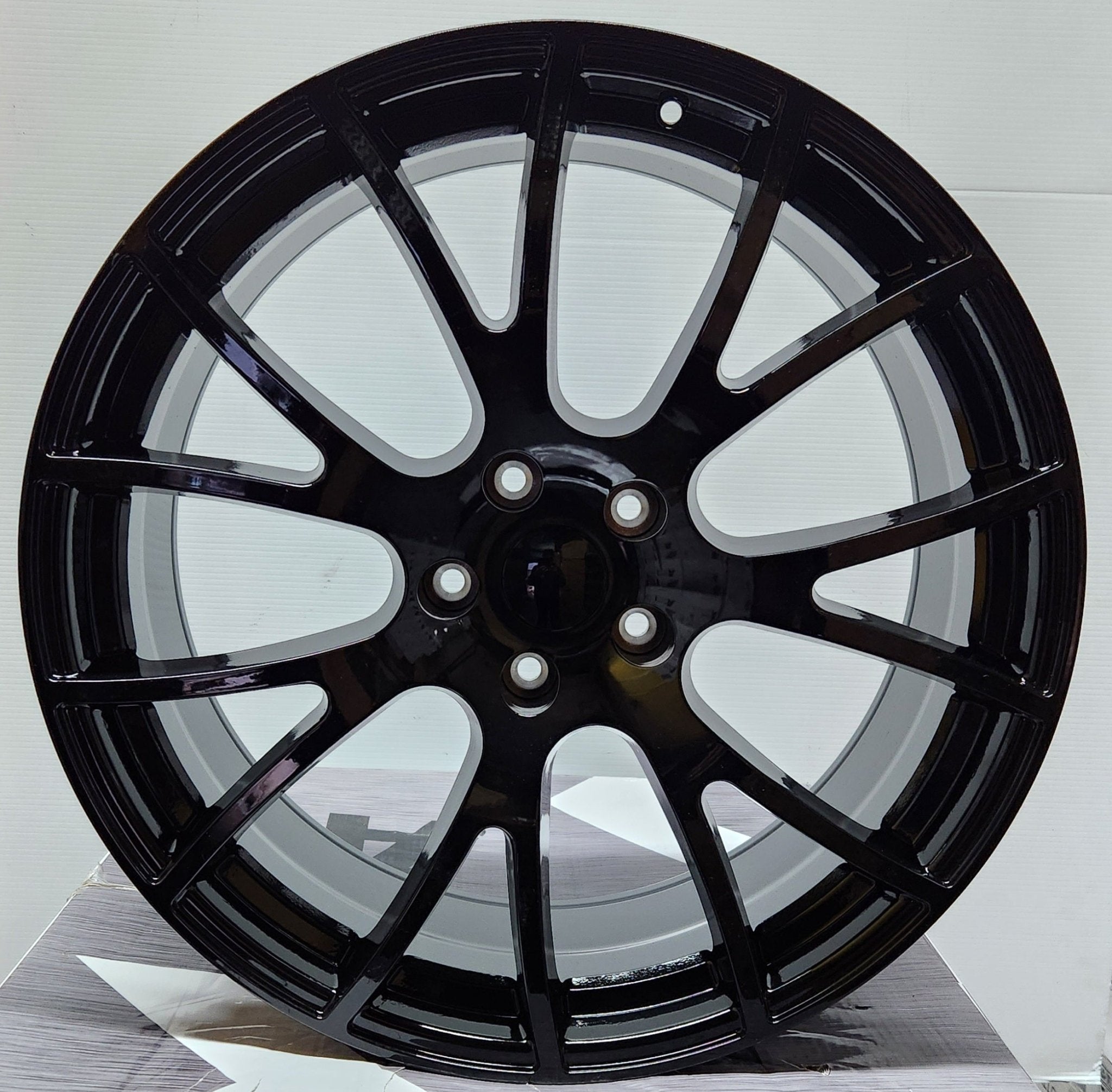 W598 22X9.5 5X127 GLOSS BLACK