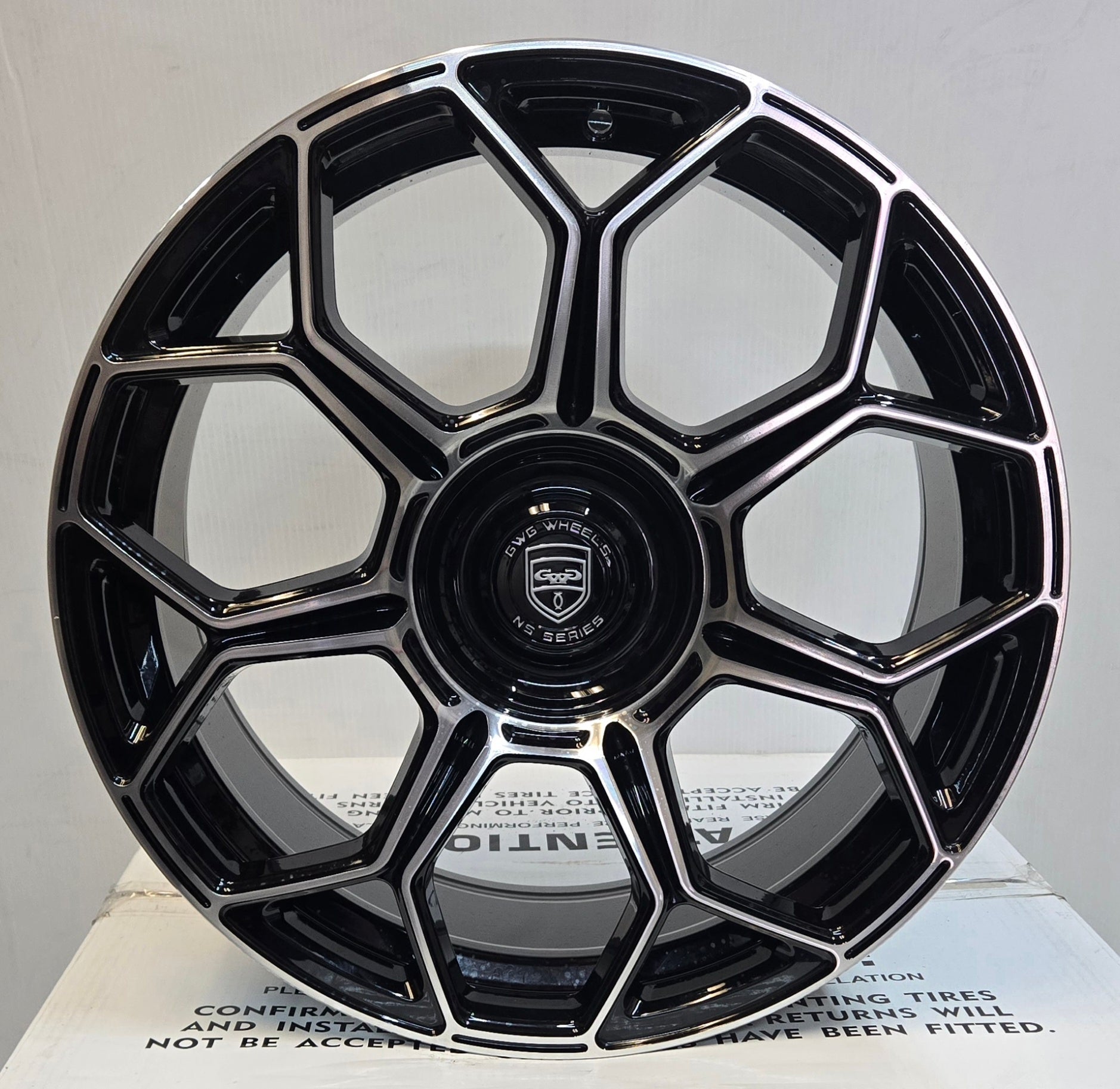 GWG NS6 18x8 5X112 5X114.3 GLOSS BLACK MACHINED