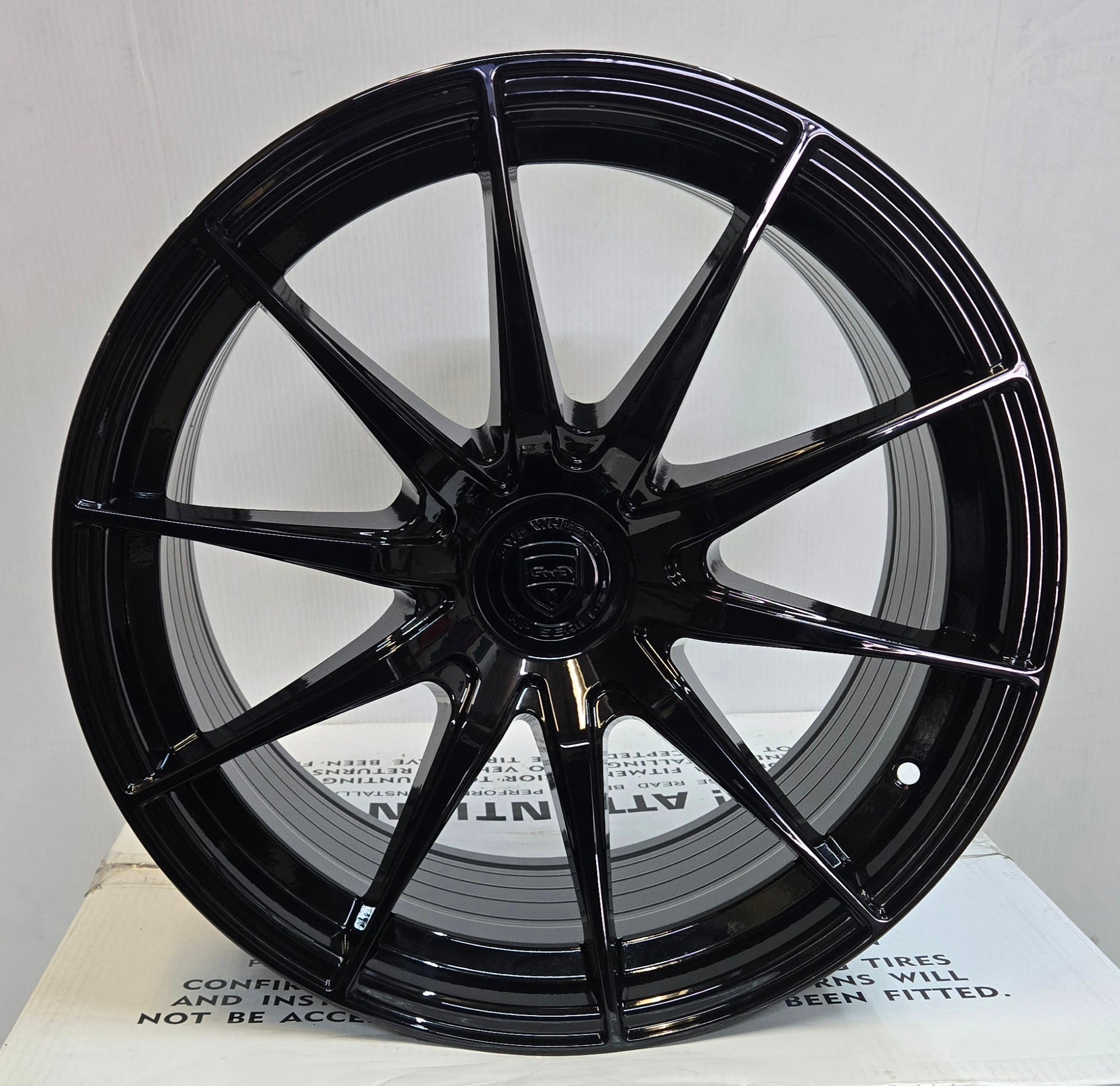 GWG HP4 18X9.0 BLANK GLOSS BLACK
