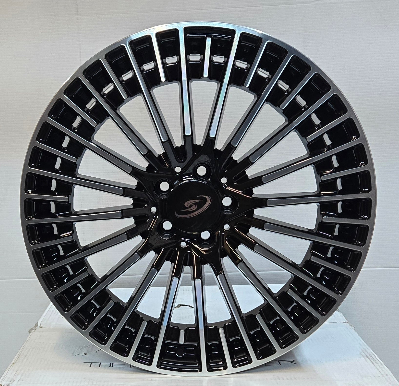 OE-1088 20X8.5 5X112 PIANO BLACK MACHINED FACE