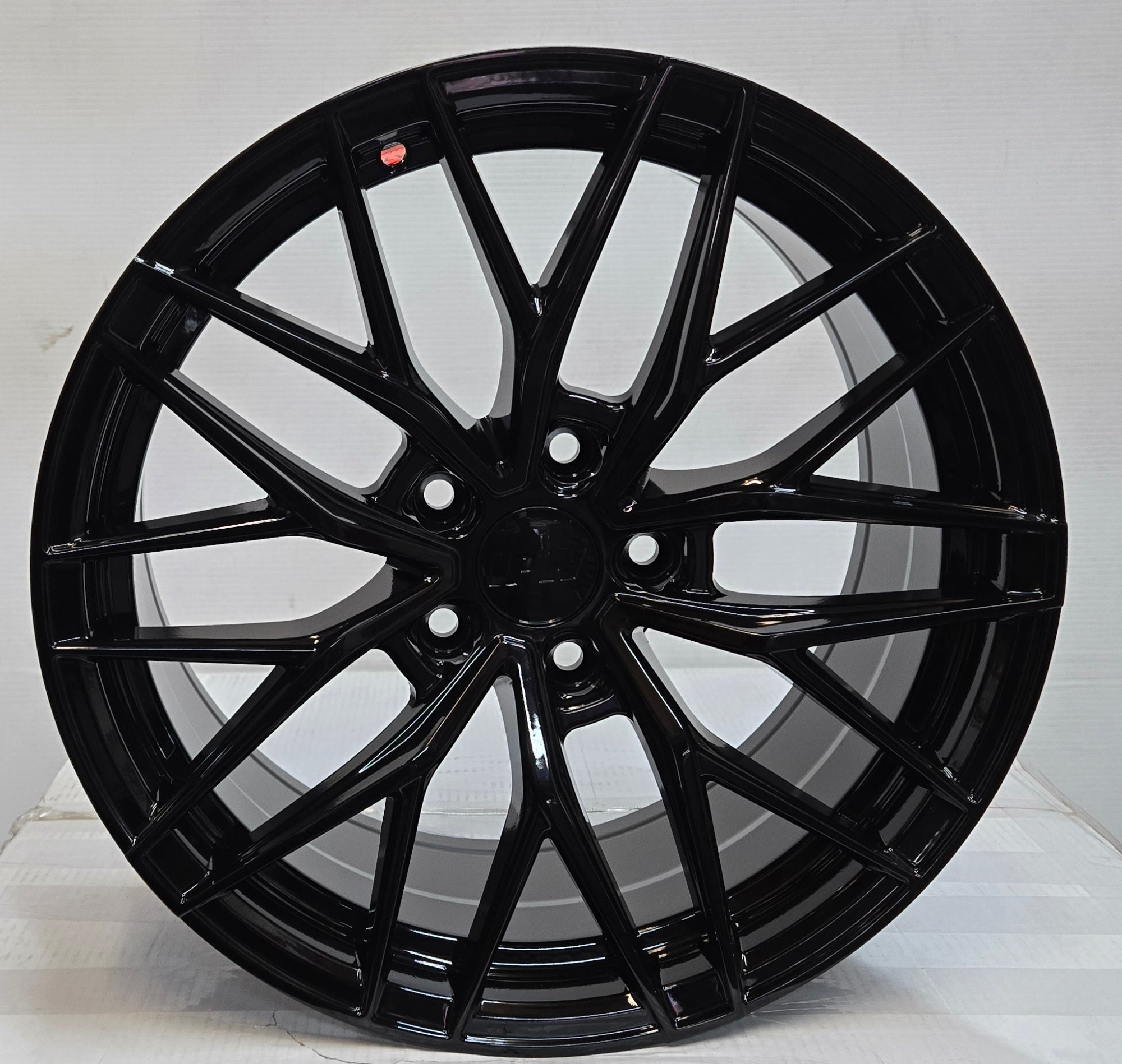 W1513 17X8.0 5X112 5X114.3 GLOSS BLACK