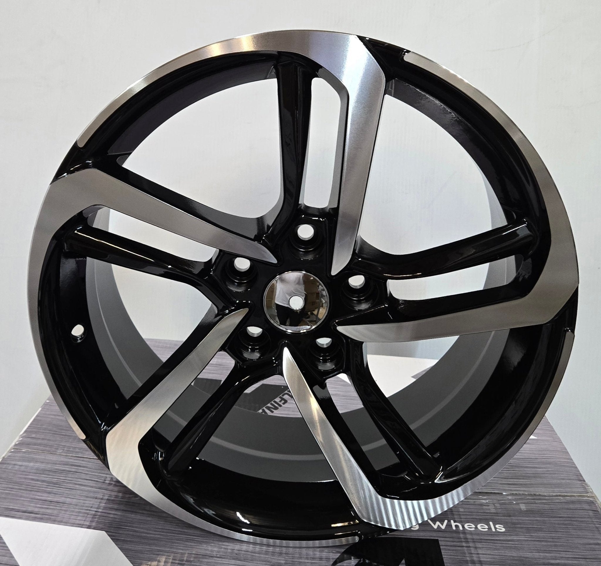 OE04 DX-218 17x7.5 5x114.3 GLOSS BLACK MACHINE FACE8 h839F