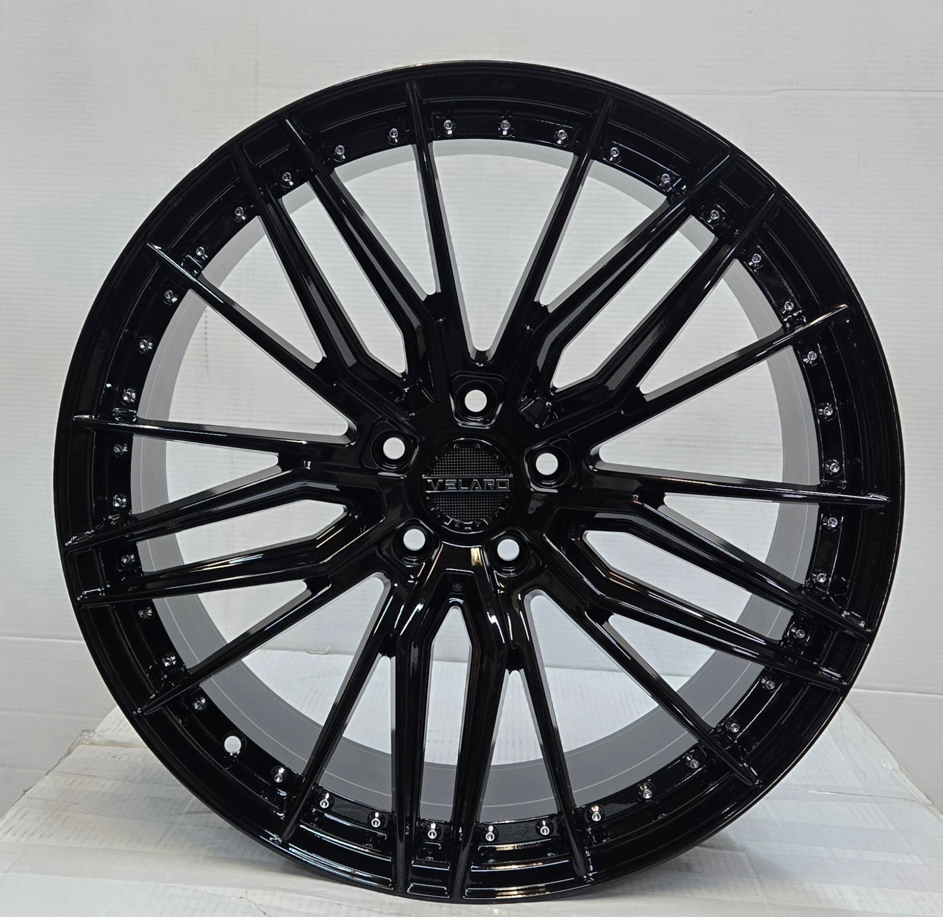 VELARO VR-29 20X8.5 5X114.3 GLOSS BLACK