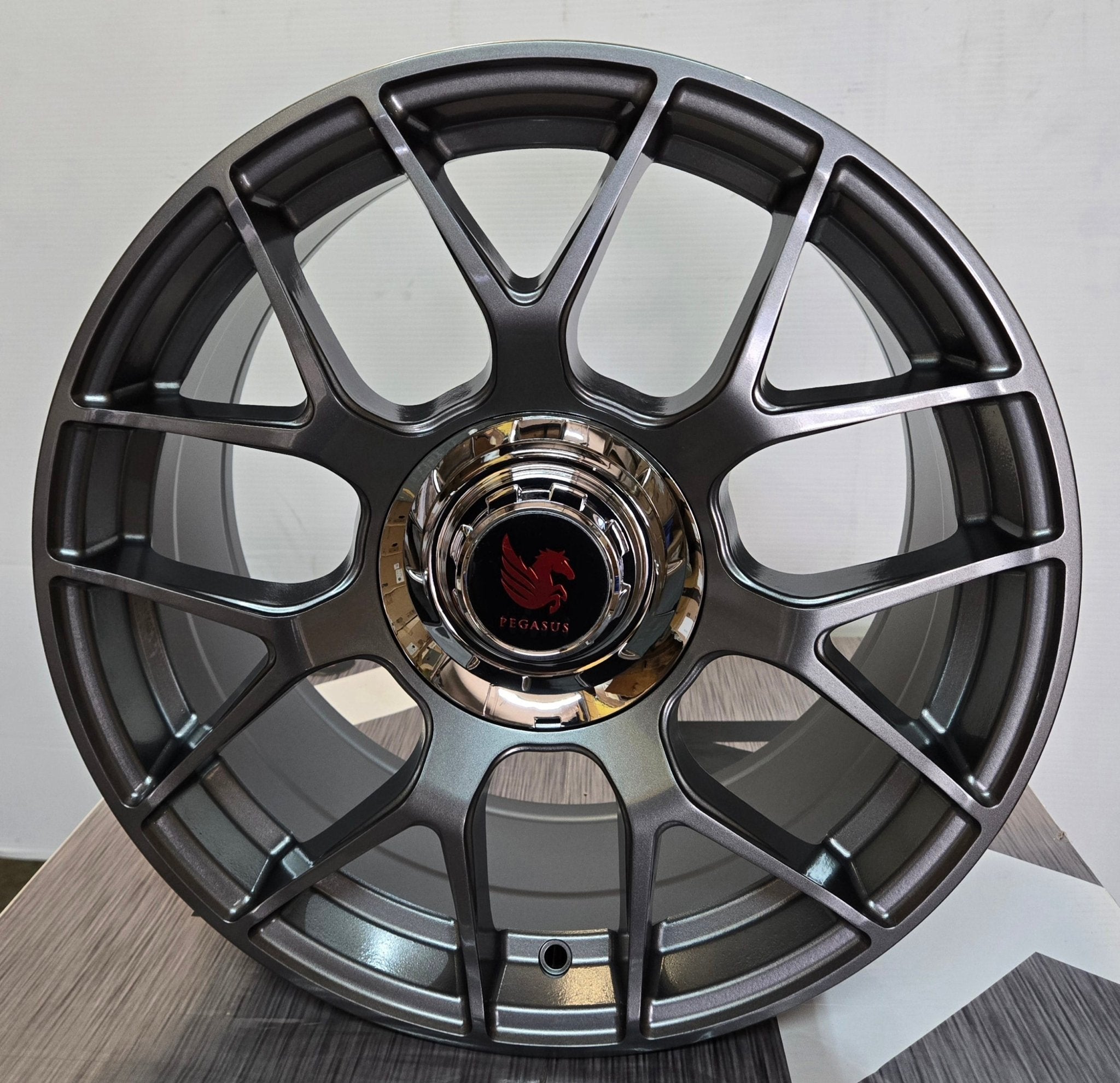 PEGASUS AM 607 17X8.0 5X114.3 MA GUNMETAL