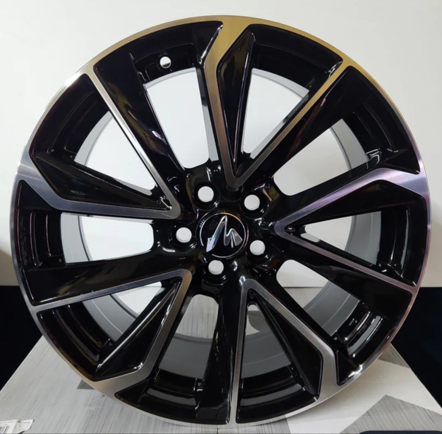 WEOE-TOY 54550 18X7.5 5X100 BLACK MACHINED FACE