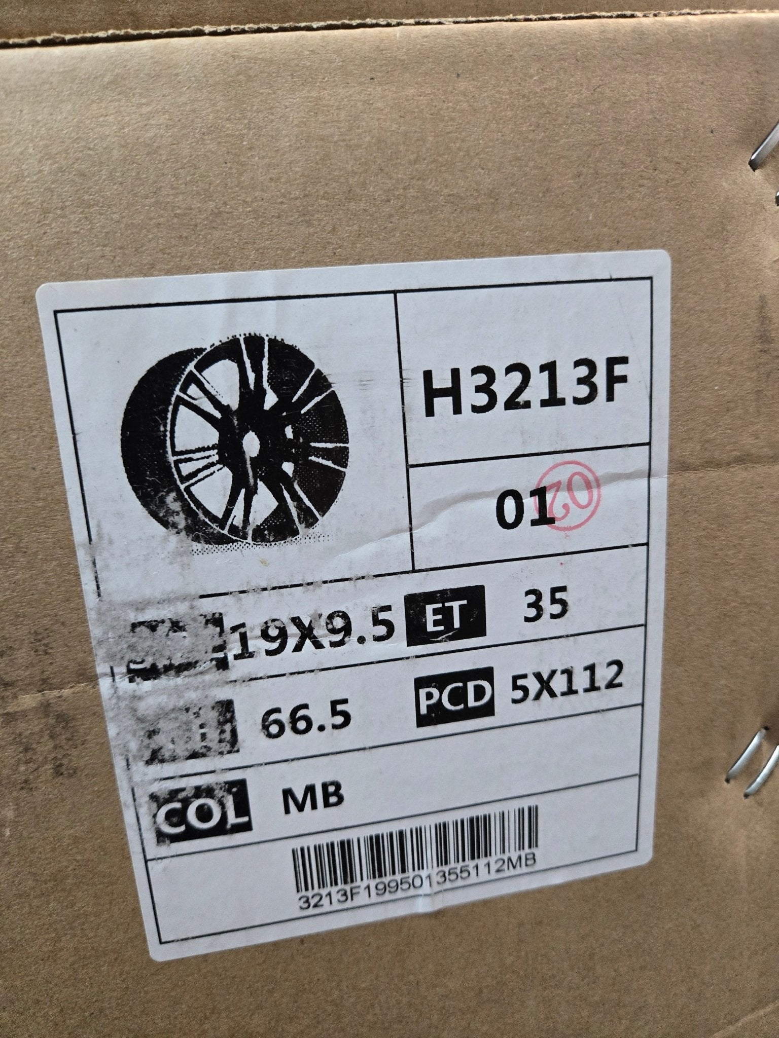 H3213F 19X9.5 5X112 PIANO BLACK MACHINED FACE