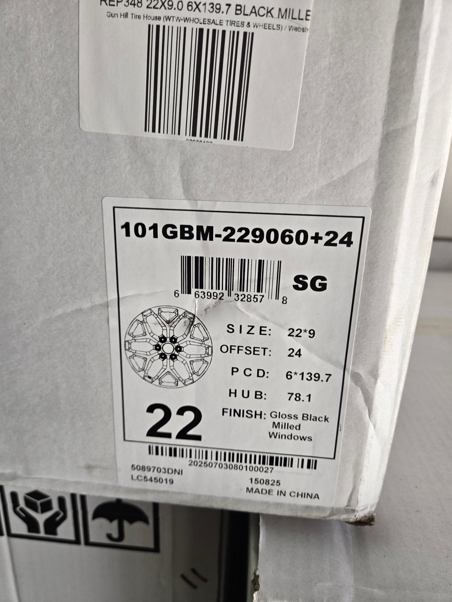 REP348 22X9.0 6X139.7 BLACK MILLED