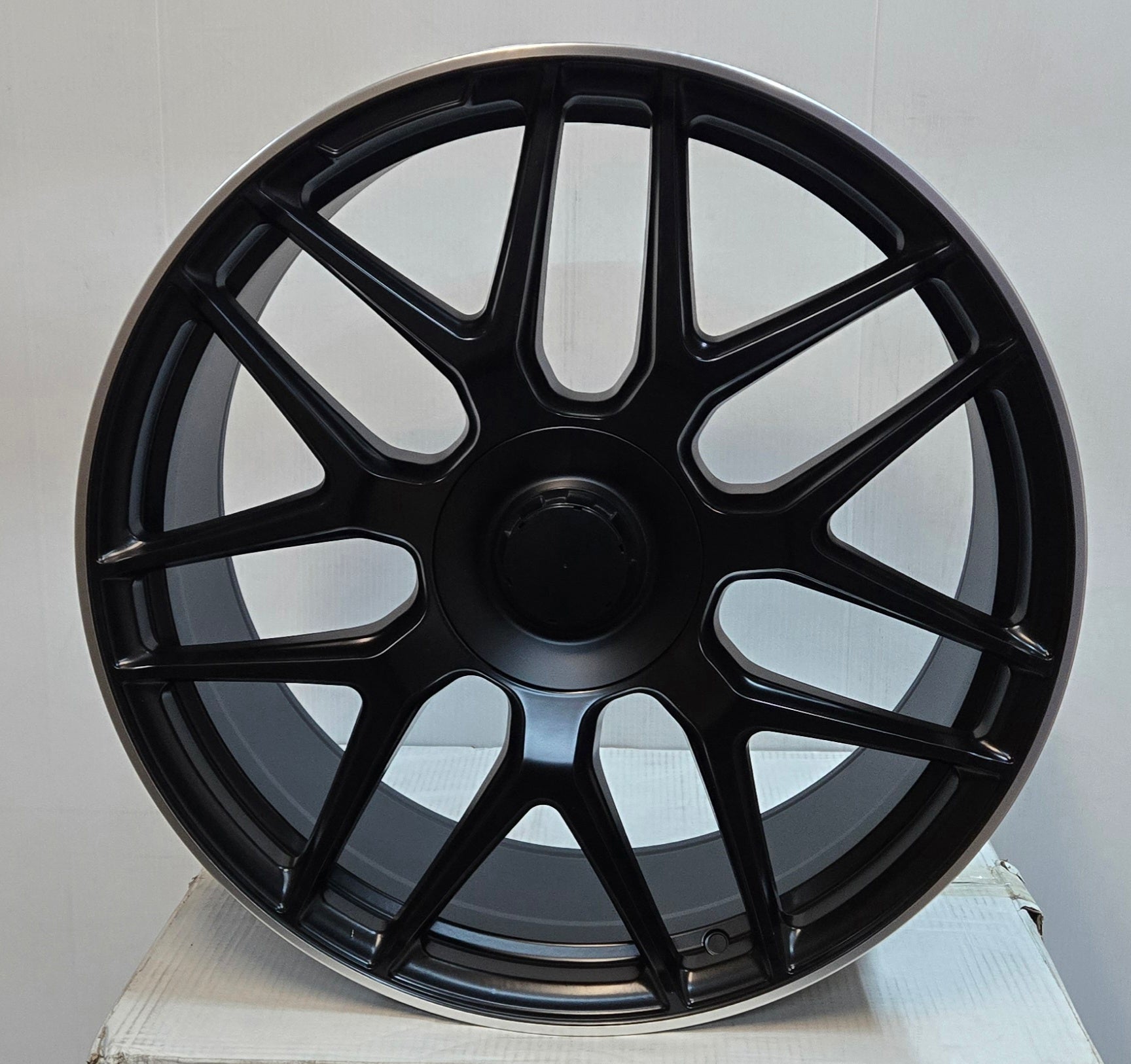 F933F 22X10 5X130 PIANO BLACK