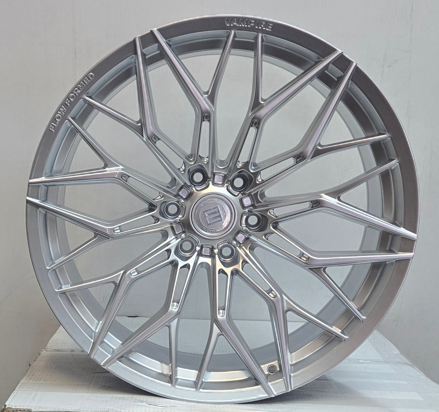 ENCORE U113 ENC110 22X9.5 6X139.7 HYPER SILVER