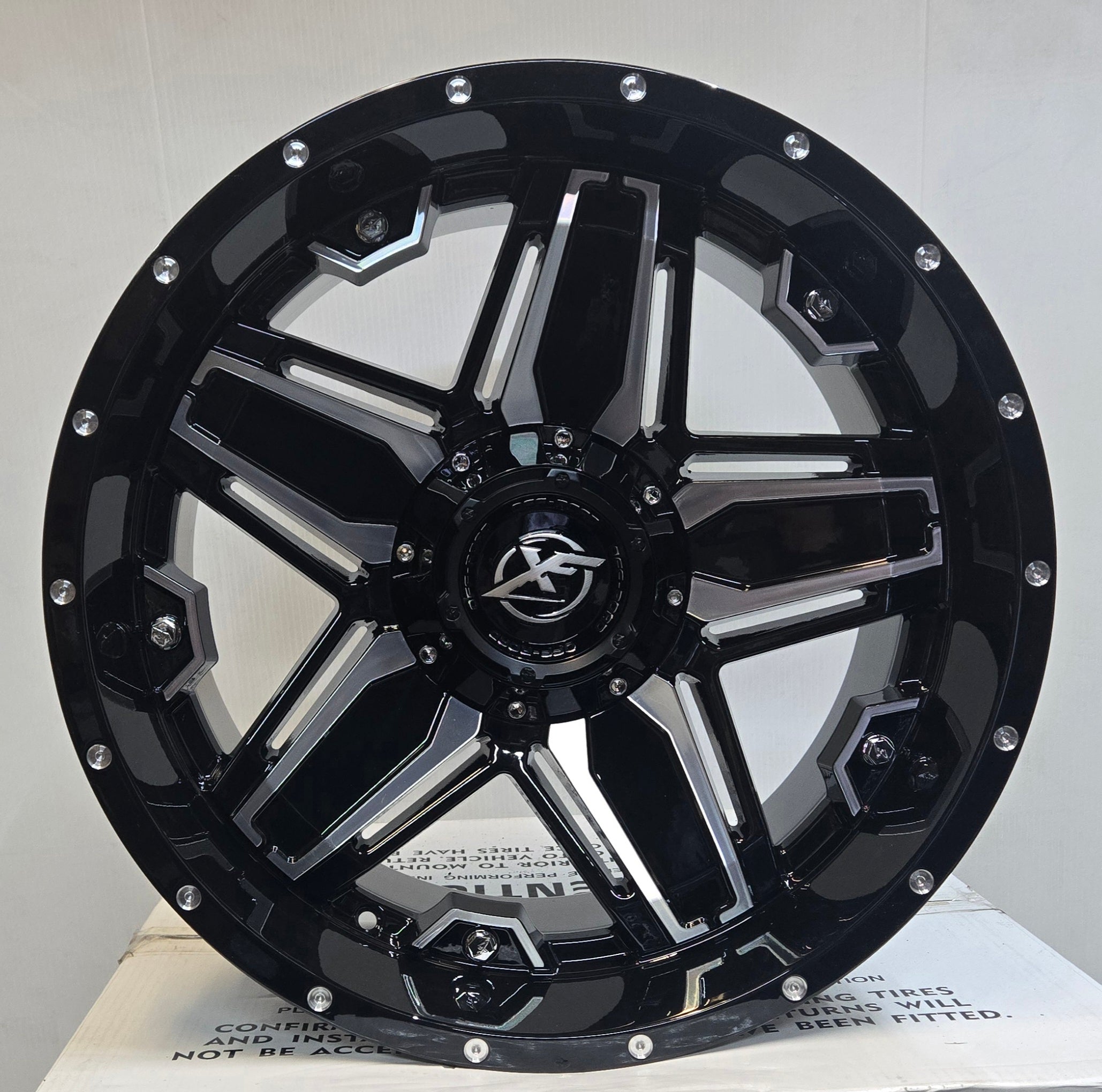 5343 XF223 20x10.5x114.3 / 5x127 PIANO BLACK MACHINED MILLED