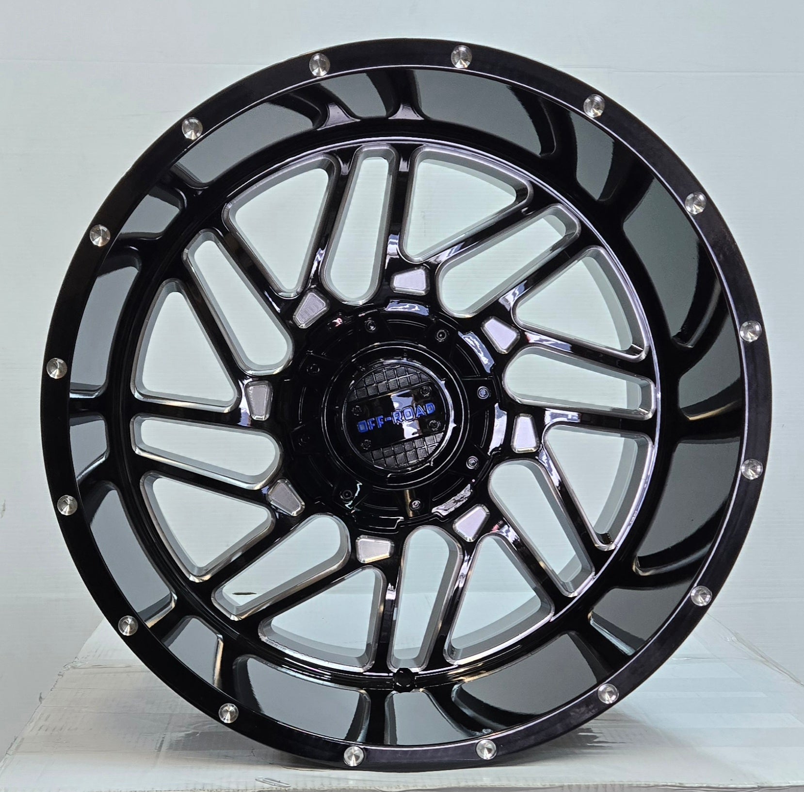 MT232 20X12 6X139.7 BLACK MACHINED MILLED