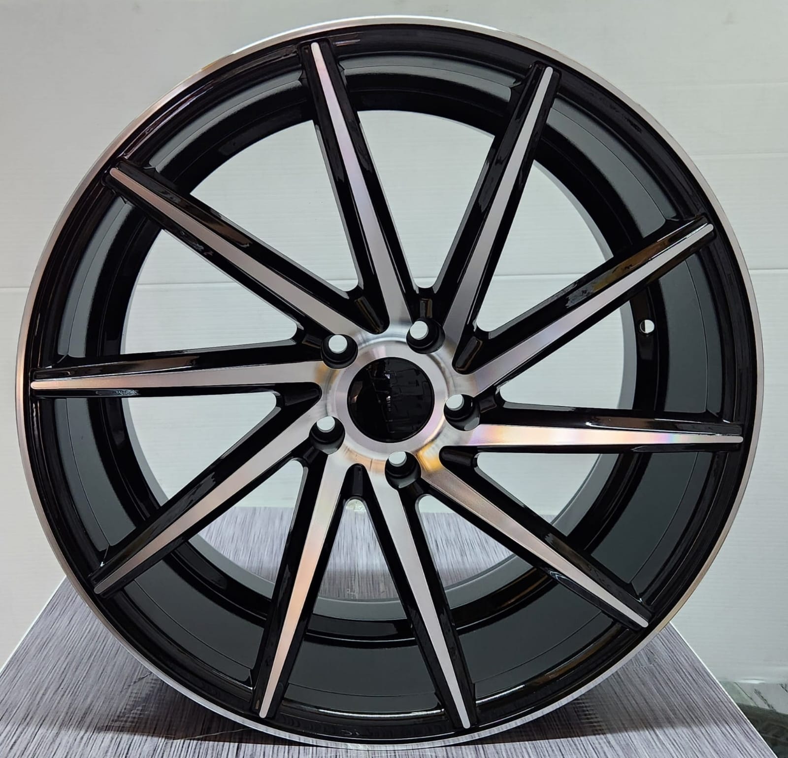 AF301 20X8.5 5X114.3 5X112 BLACK MACHINED FACE