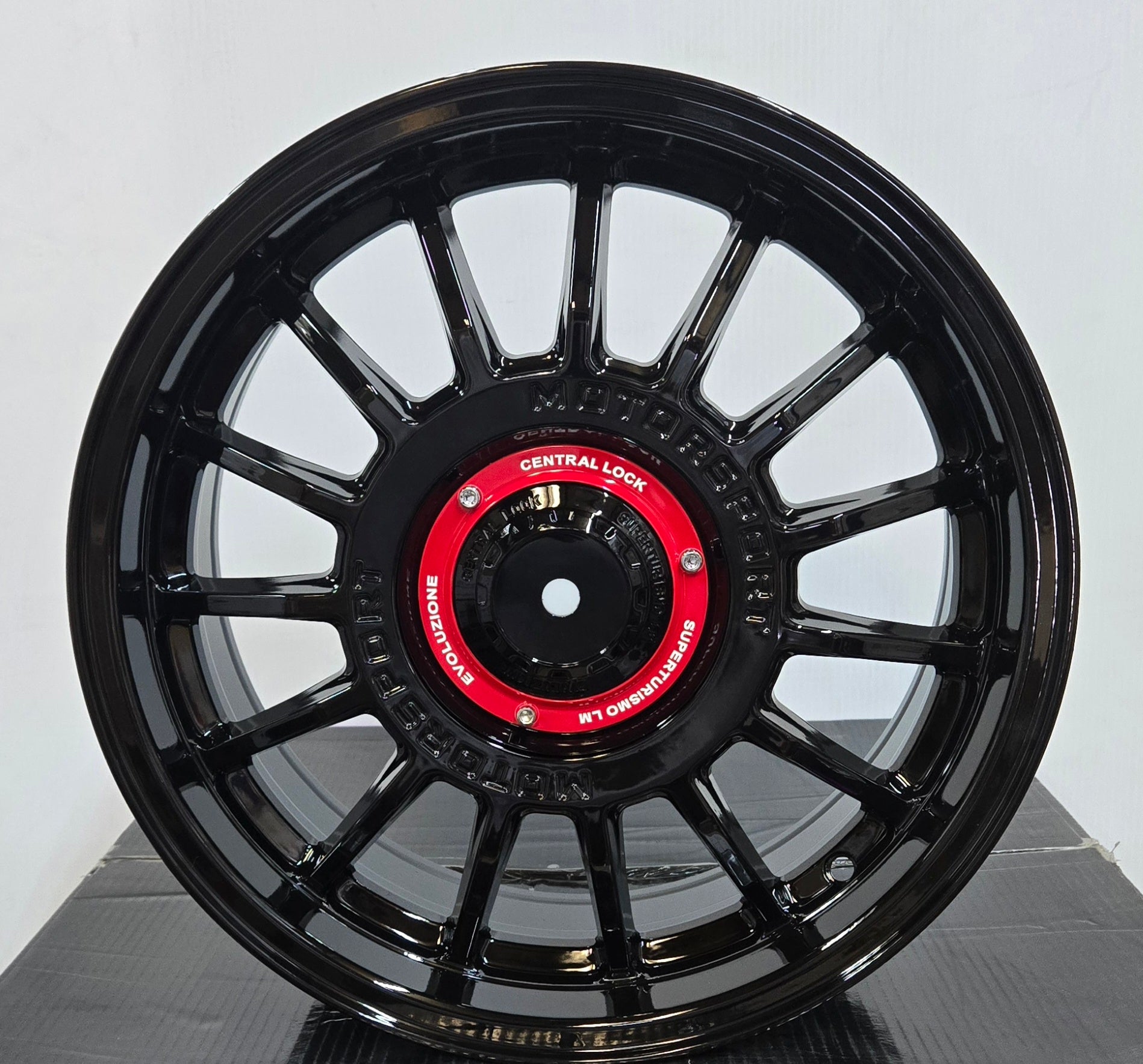MT-011 SUPERTOURISTMO STYLE 16X7.0 4X100 4X114.3 PIANO BLACK