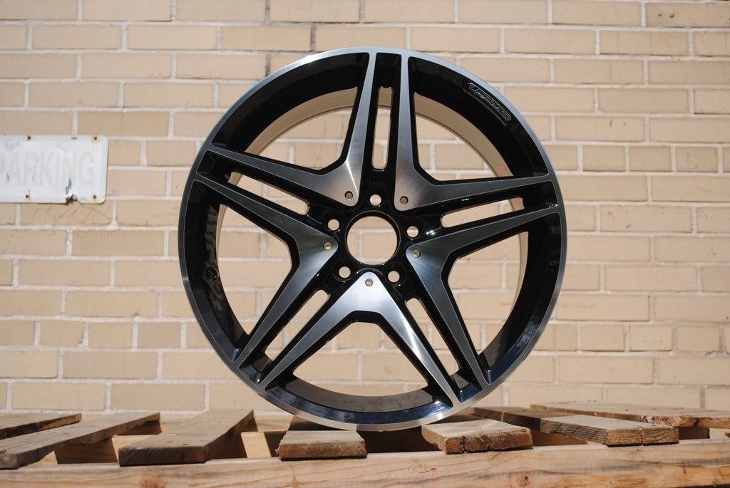 W828 Black Machined Face 18*8.0 ET45 5*112 CB66.6